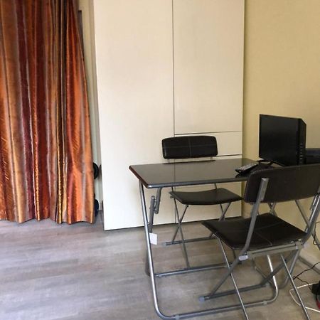 23 Rue De La Chapelle Lejlighed Paris Eksteriør billede