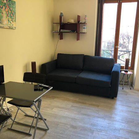 23 Rue De La Chapelle Lejlighed Paris Eksteriør billede