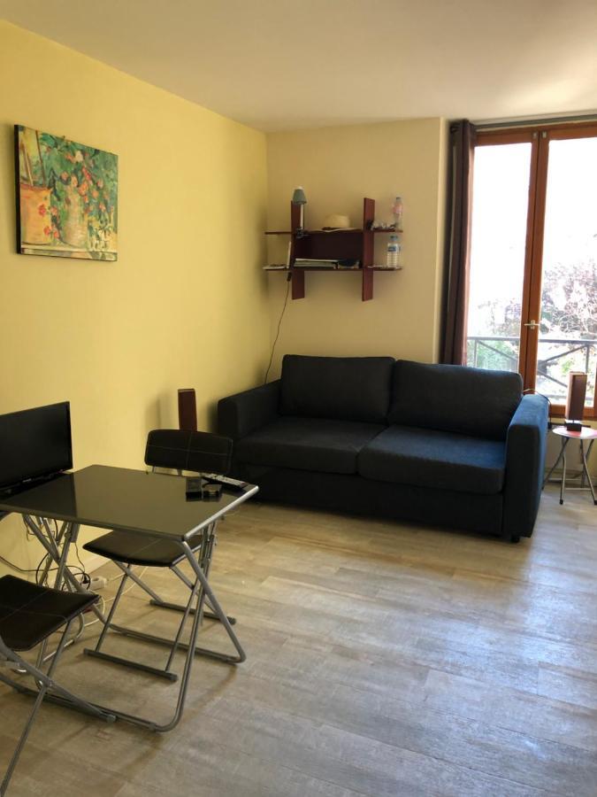 23 Rue De La Chapelle Lejlighed Paris Eksteriør billede