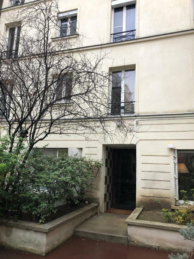 23 Rue De La Chapelle Lejlighed Paris Eksteriør billede